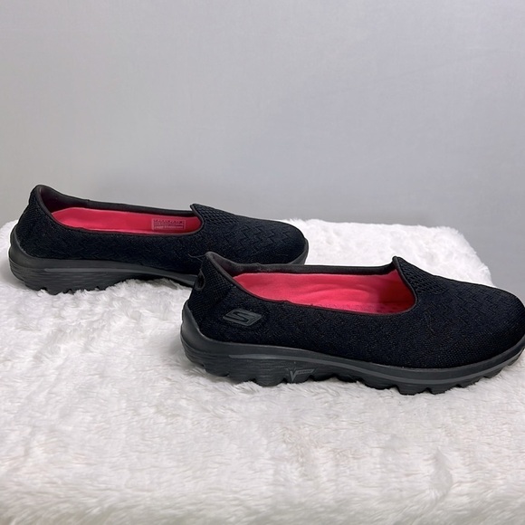 Sketchers Black Axis GoWalk 2 Mesh Slip-On Walking Shoe size 6 - Picture 11 of 12